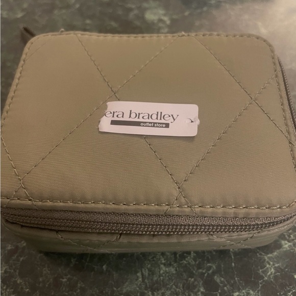 New With Tags…Vera Bradley Essential Travel Pill Case…Deep Lichen Green - Picture 2 of 3